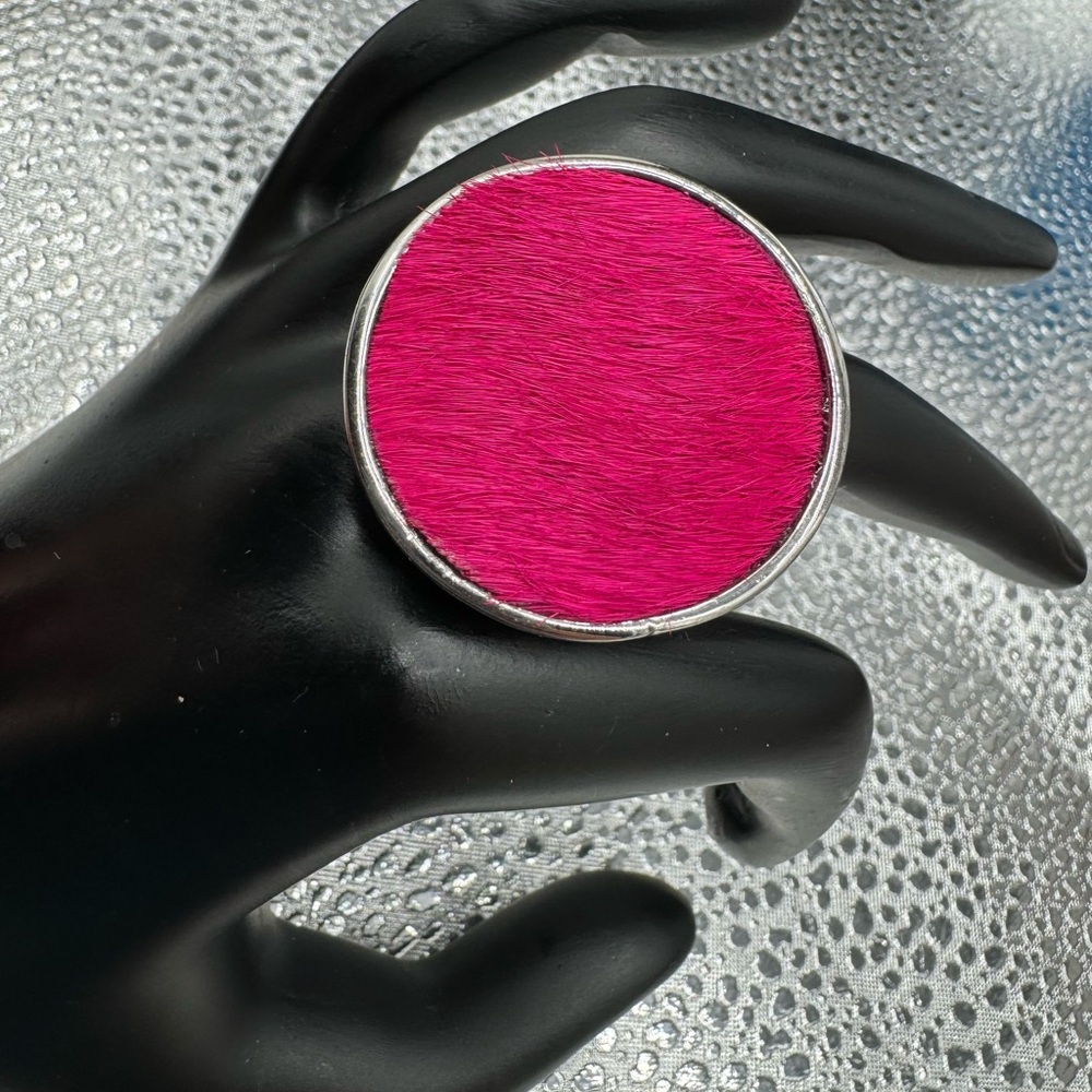 PL Ann Taylor Pink Faux Fur Statement Chunky Ring Silver Tone
